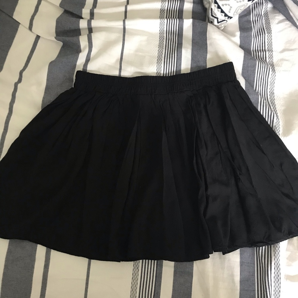 Black skater skirt